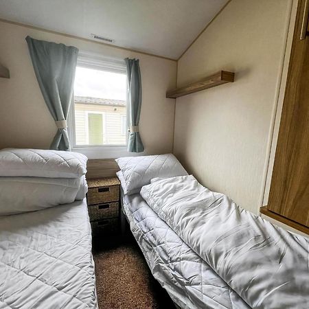 Lovely 6 Berth Caravan For Hire At Barmston Beach Holiday Park Ref 62062Hc Lund エクステリア 写真