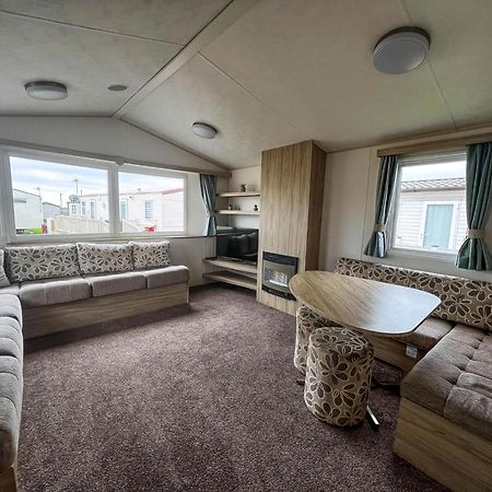 Lovely 6 Berth Caravan For Hire At Barmston Beach Holiday Park Ref 62062Hc Lund エクステリア 写真