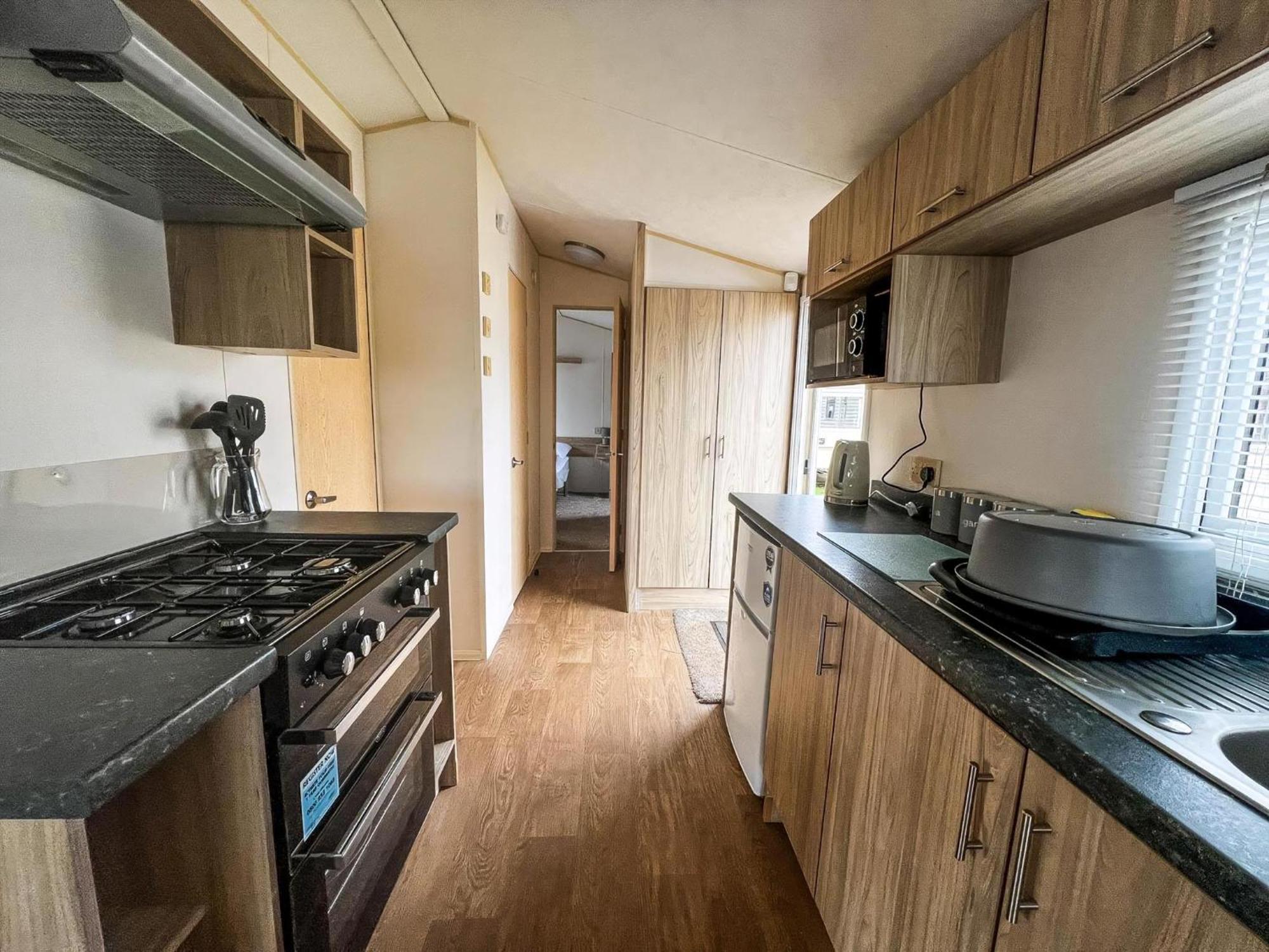 Lovely 6 Berth Caravan For Hire At Barmston Beach Holiday Park Ref 62062Hc Lund エクステリア 写真